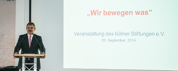 Dr. Ulrich Soénius, Vorsitzender des Vereins Kölner Stiftungen e. V., eröffnet die Informationsveranstaltung zur Sportförderung, Foto © Helmut Nikelis